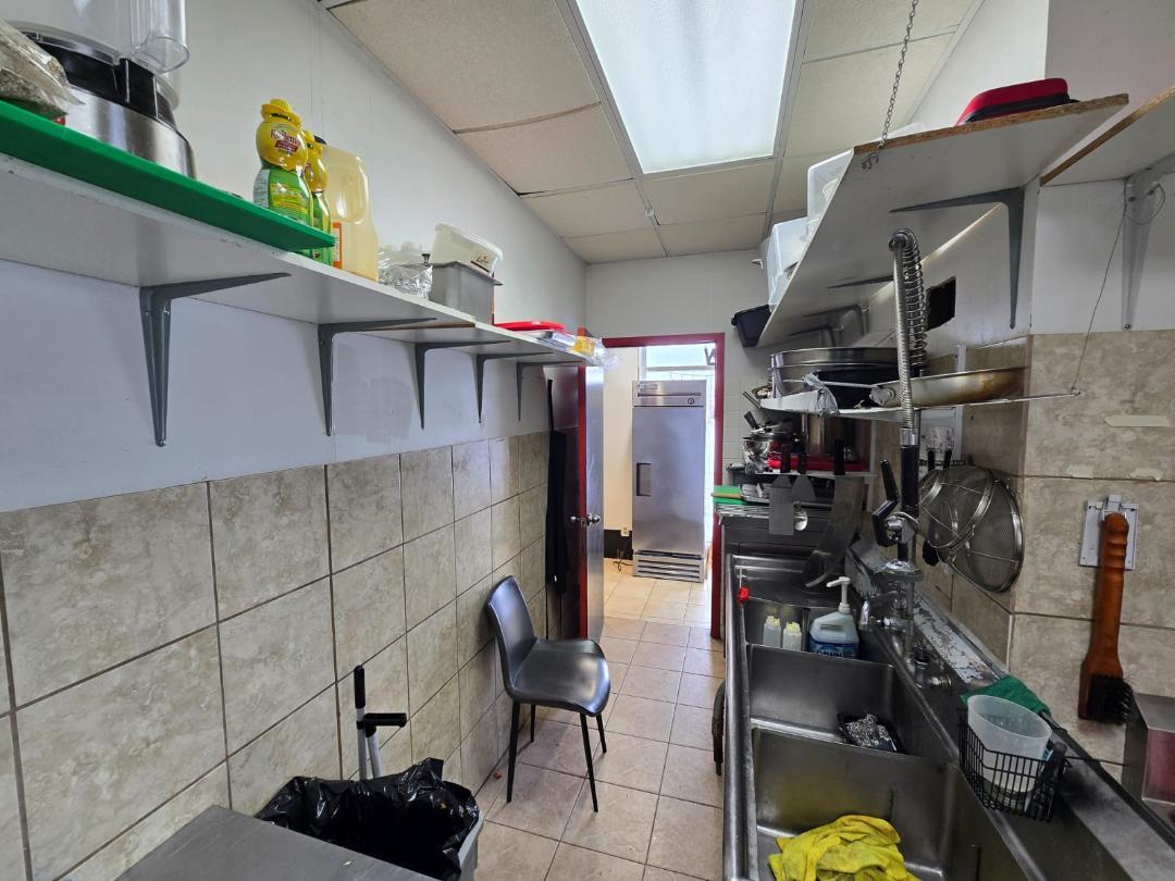 15440 BAYVIEW AVE, AURORA, 0 , 0 ,0,Restaurant,For Sale,BAYVIEW AVE,0,1199