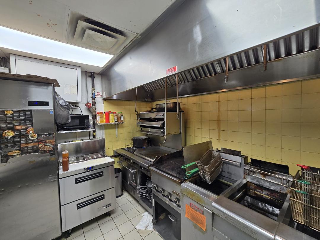 Nash Rd 1656, COURTICE, 0 , 0 ,0,Restaurant,For Sale,1656,0,1203