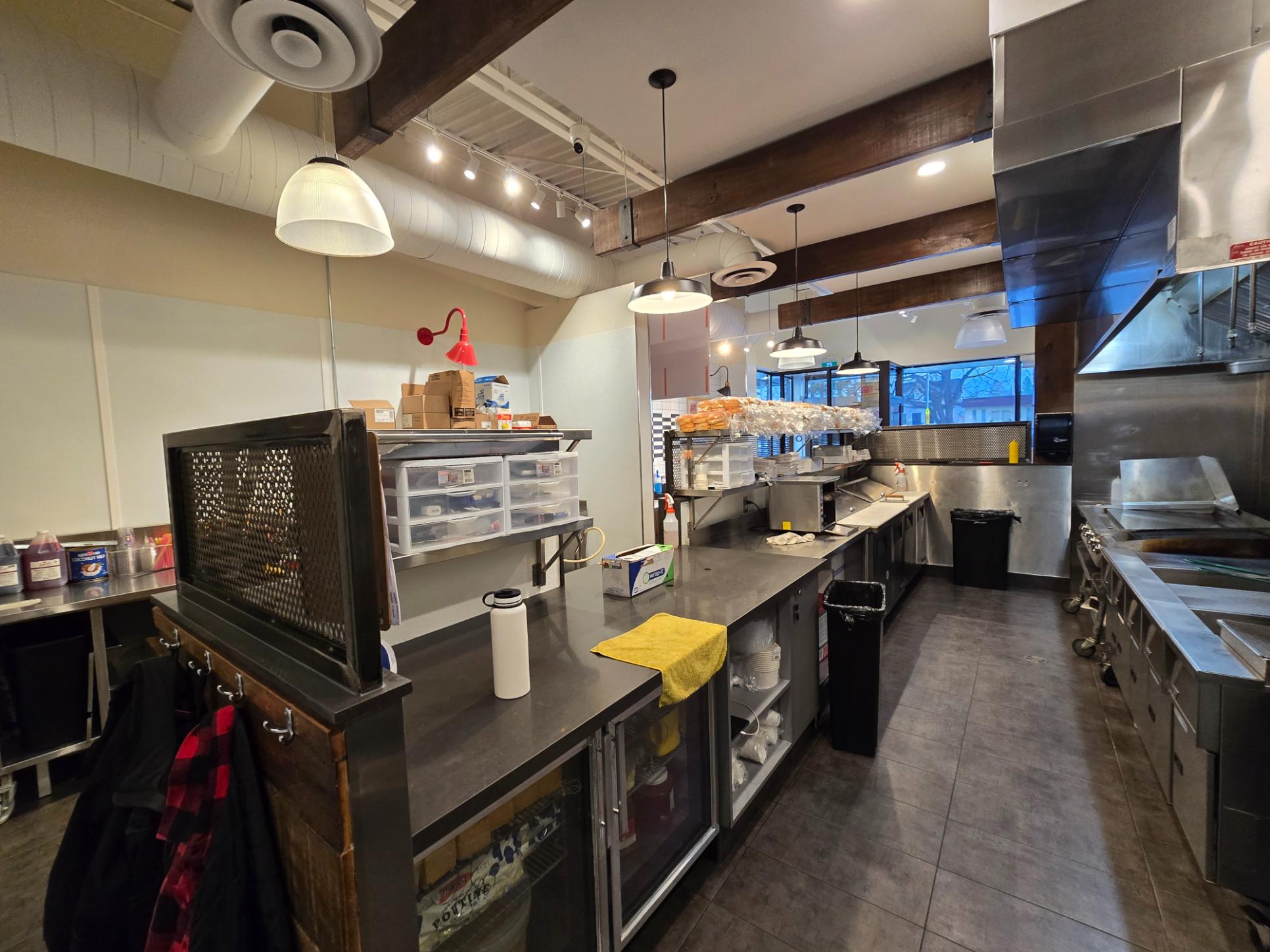 20815 DALTON RD, SUTTON, 0 , 0 ,0,Restaurant,For Sale,DALTON RD,0,1205