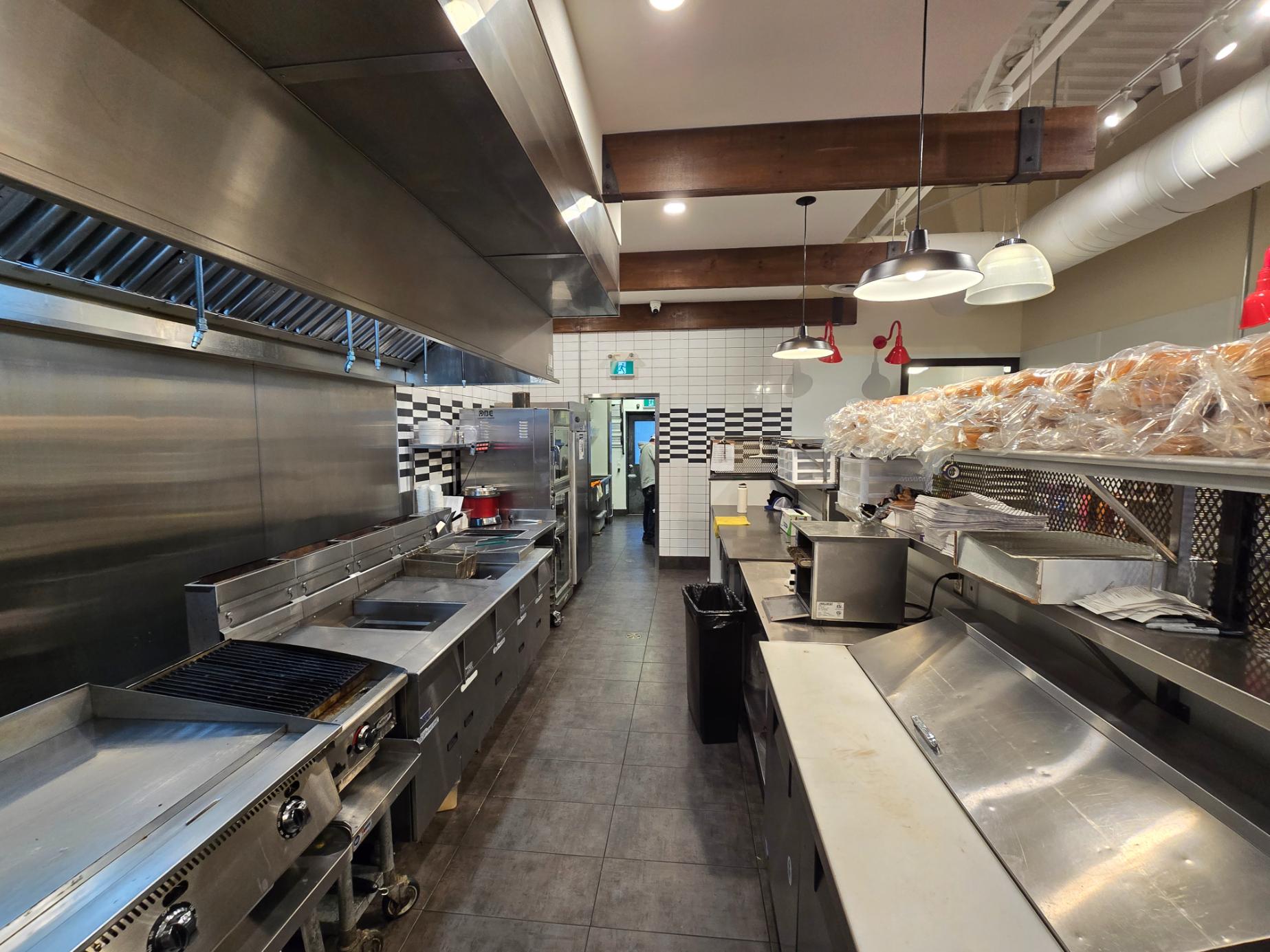 20815 DALTON RD, SUTTON, 0 , 0 ,0,Restaurant,For Sale,DALTON RD,0,1205