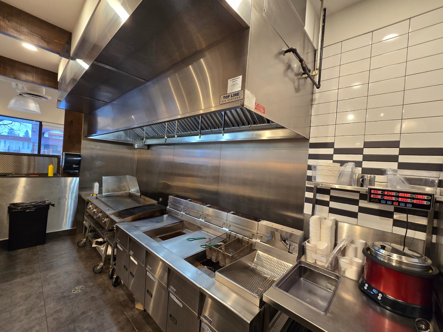 20815 DALTON RD, SUTTON, 0 , 0 ,0,Restaurant,For Sale,DALTON RD,0,1205