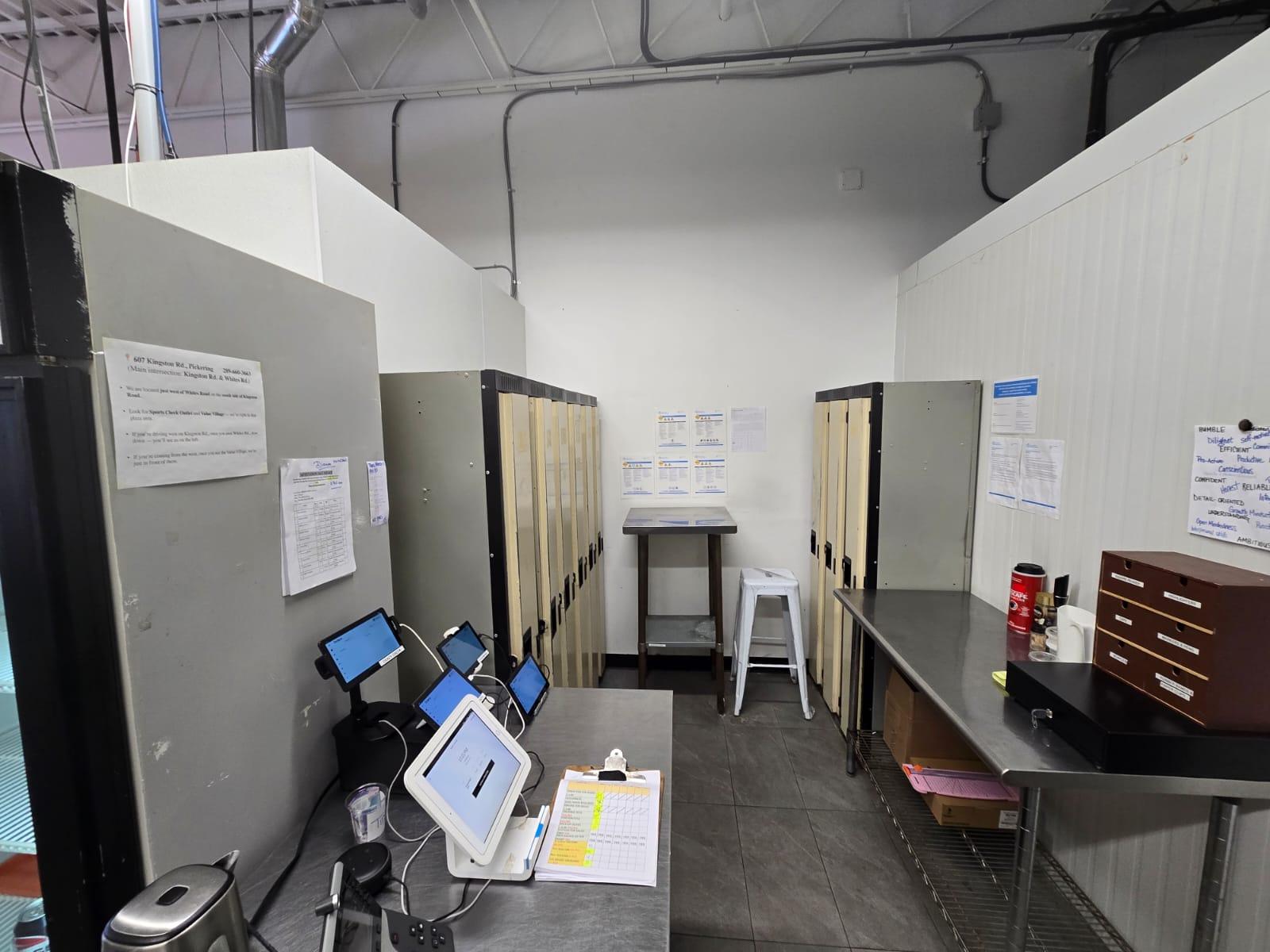 607 Kingston Rd, PICKERING, 0 , 0 ,0,Restaurant,For Sale,Kingston Rd,0,1212