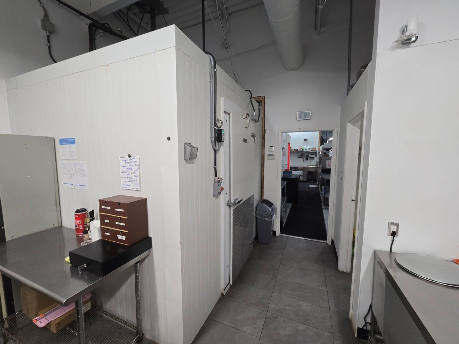 607 Kingston Rd, PICKERING, 0 , 0 ,0,Restaurant,For Sale,Kingston Rd,0,1212