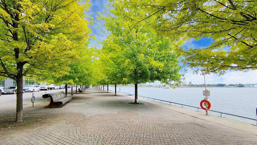 15 MERCHANTS' WHARF, Toronto, 0 , 0 ,0,Restaurant,For Sale,MERCHANTS' WHARF,0,1213