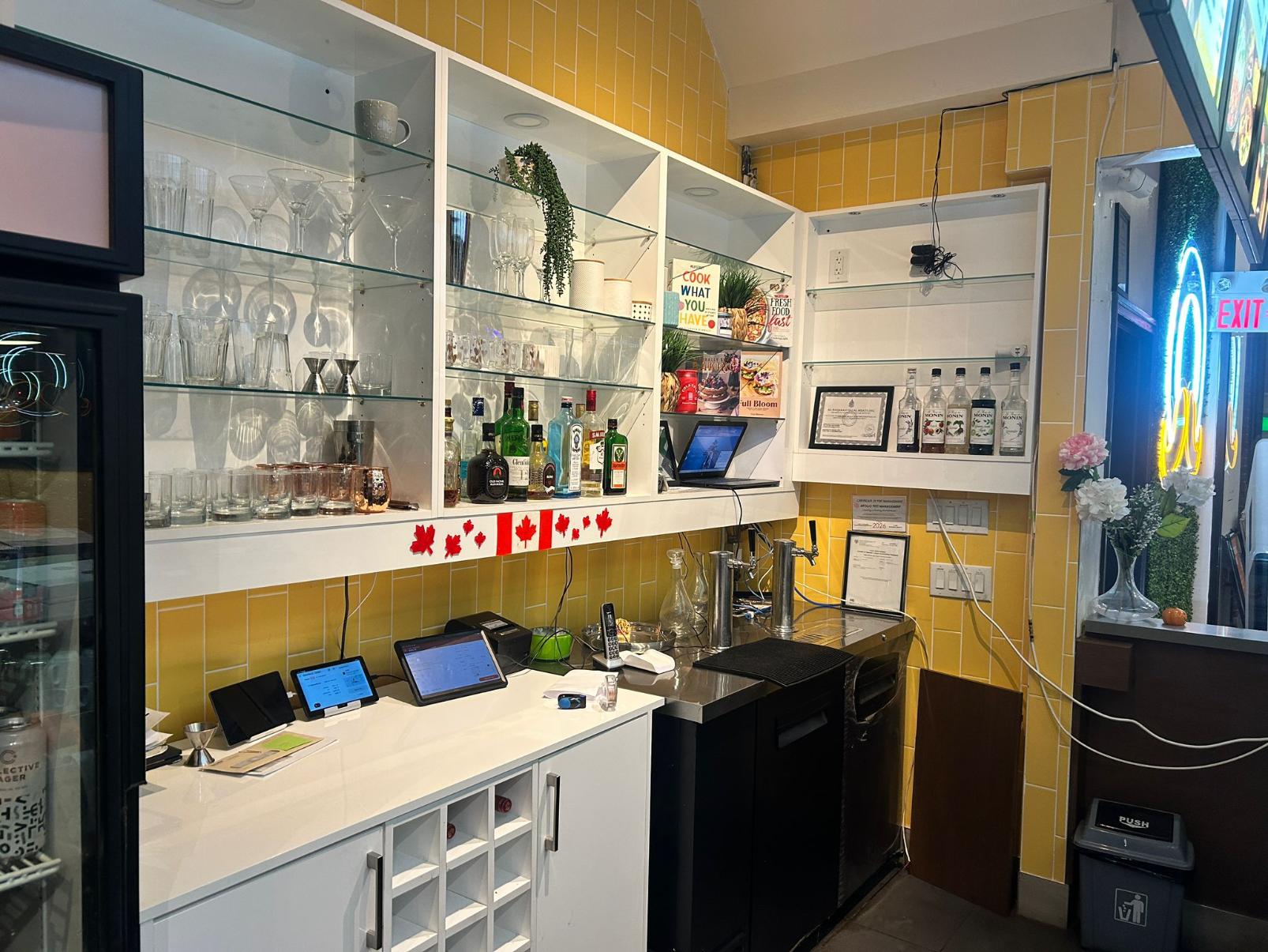 8 ERB ST W, WATERLOO, 0 , 0 ,0,Restaurant,For Sale,ERB ST W,0,1214