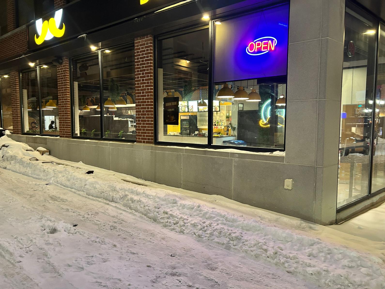 8 ERB ST W, WATERLOO, 0 , 0 ,0,Restaurant,For Sale,ERB ST W,0,1214