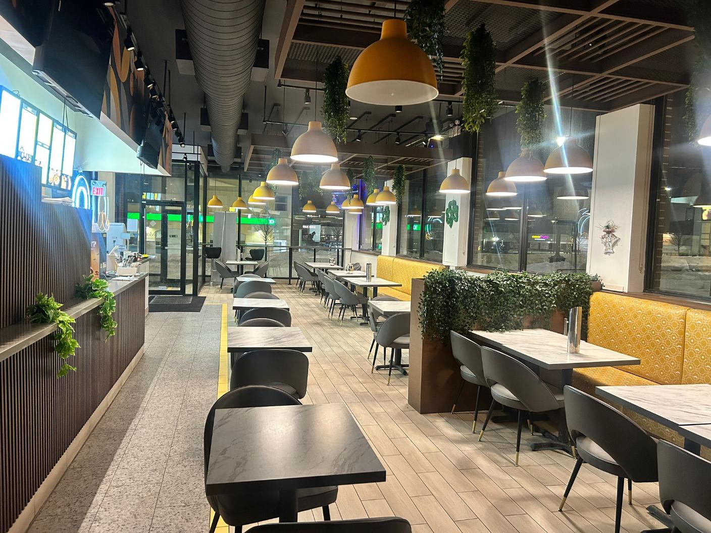 8 ERB ST W, WATERLOO, 0 , 0 ,0,Restaurant,For Sale,ERB ST W,0,1214