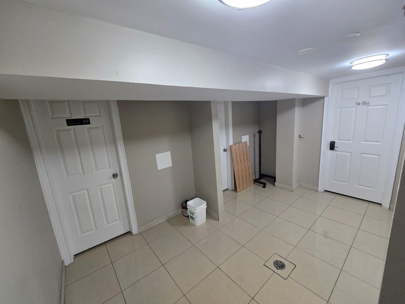 675 THE QUEENSWAY, TORONTO, 0 , 0 ,0,Restaurant,For Sale,THE QUEENSWAY,0,1215