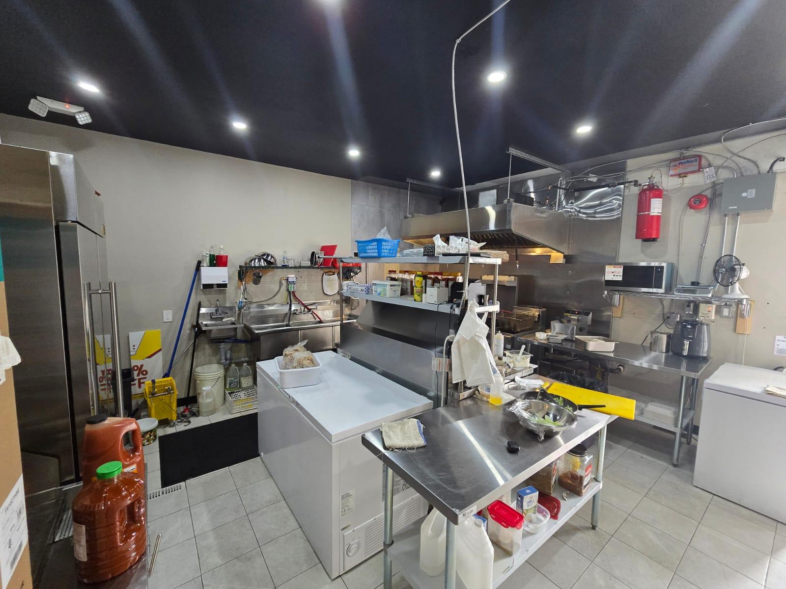 675 THE QUEENSWAY, TORONTO, 0 , 0 ,0,Restaurant,For Sale,THE QUEENSWAY,0,1215