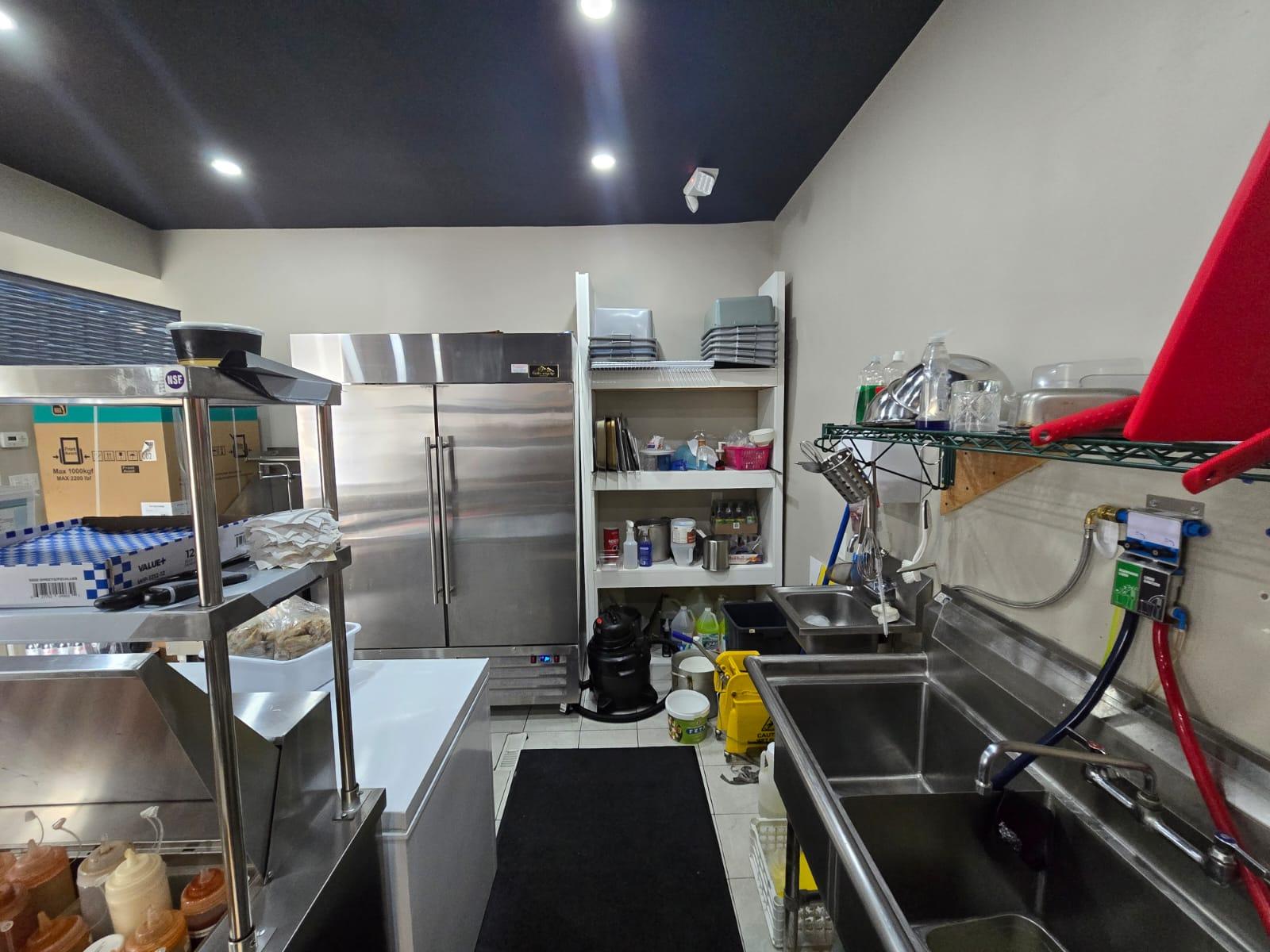 675 THE QUEENSWAY, TORONTO, 0 , 0 ,0,Restaurant,For Sale,THE QUEENSWAY,0,1215