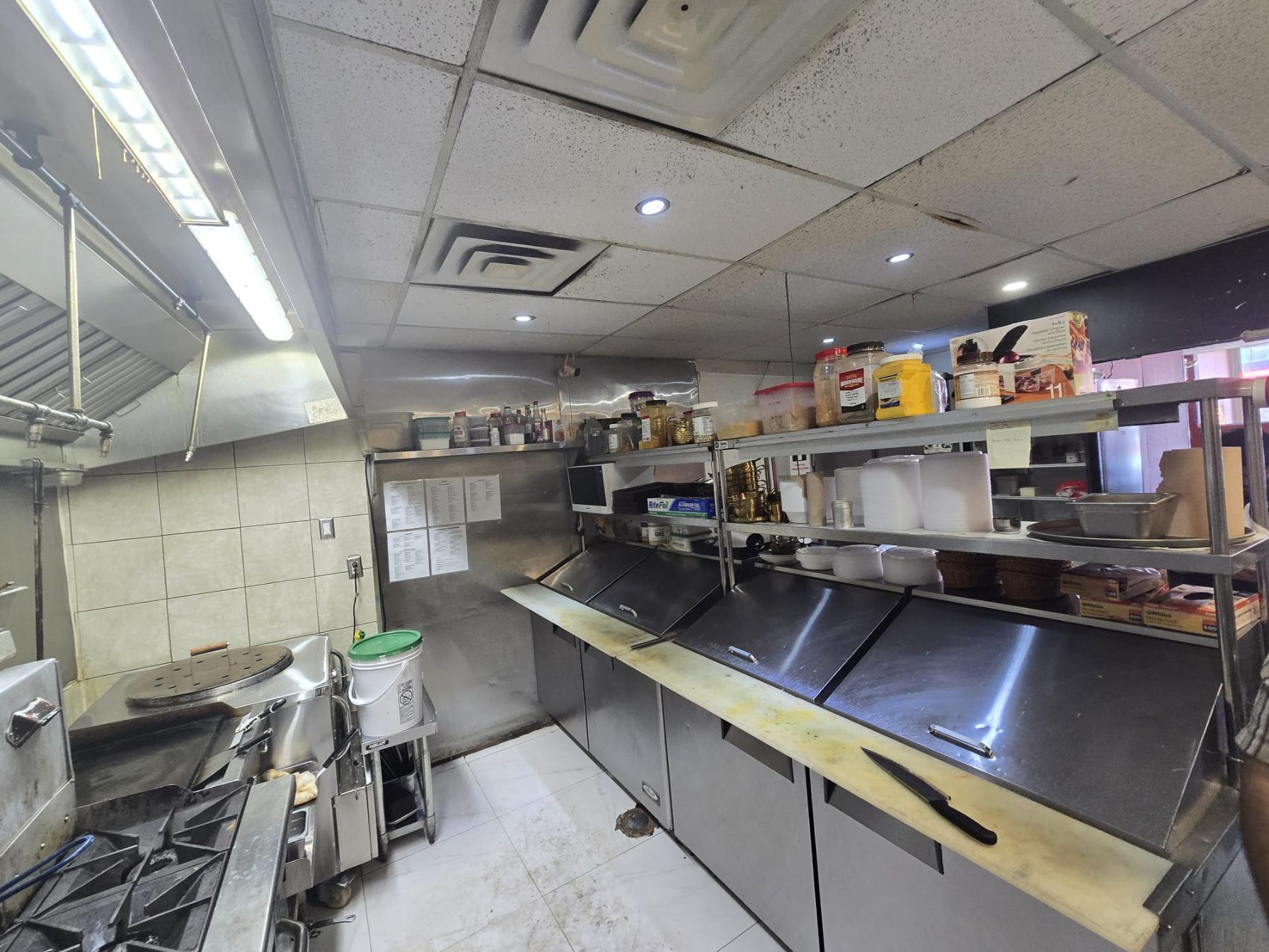 3334 YONGE ST, TORONTO, 0 , 0 ,0,Restaurant,For Sale,YONGE ST,0,1223