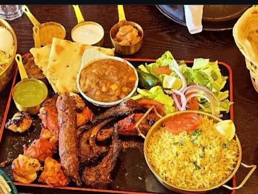 3334 YONGE ST, TORONTO, 0 , 0 ,0,Restaurant,For Sale,YONGE ST,0,1223
