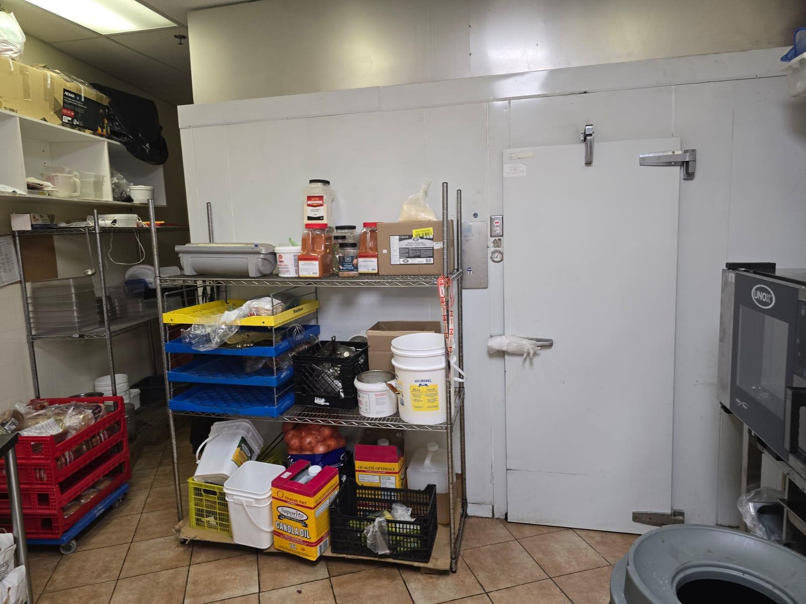 155 EAST BEAVER CREEK RD, Richmondhill, 0 , 0 ,0,Restaurant,For Sale,EAST BEAVER CREEK RD,0,1225