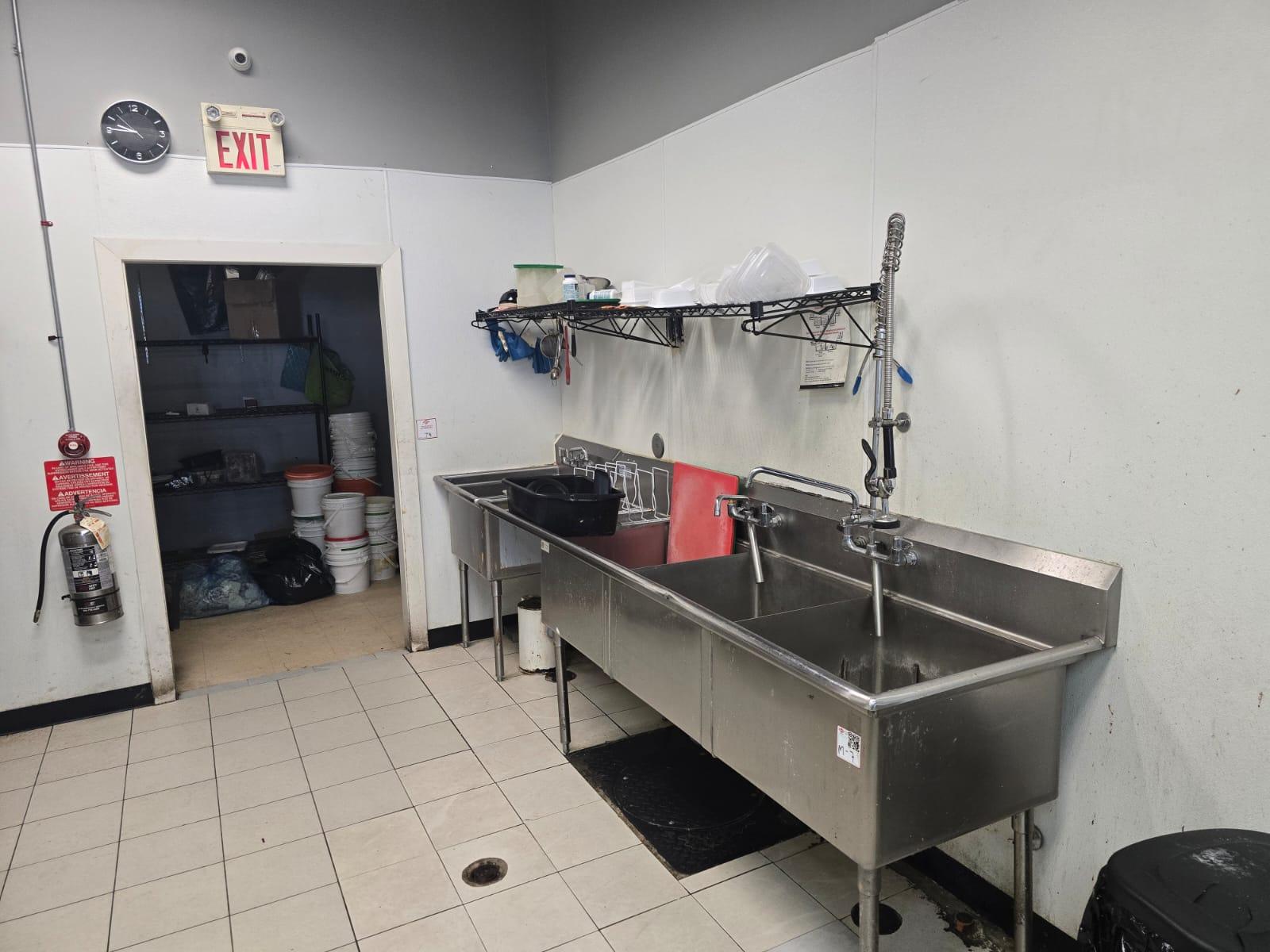 4225 KINGSTON RD, SCARBOROUGH, 0 , 0 ,0,Restaurant,For Sale,KINGSTON RD ,0,1228
