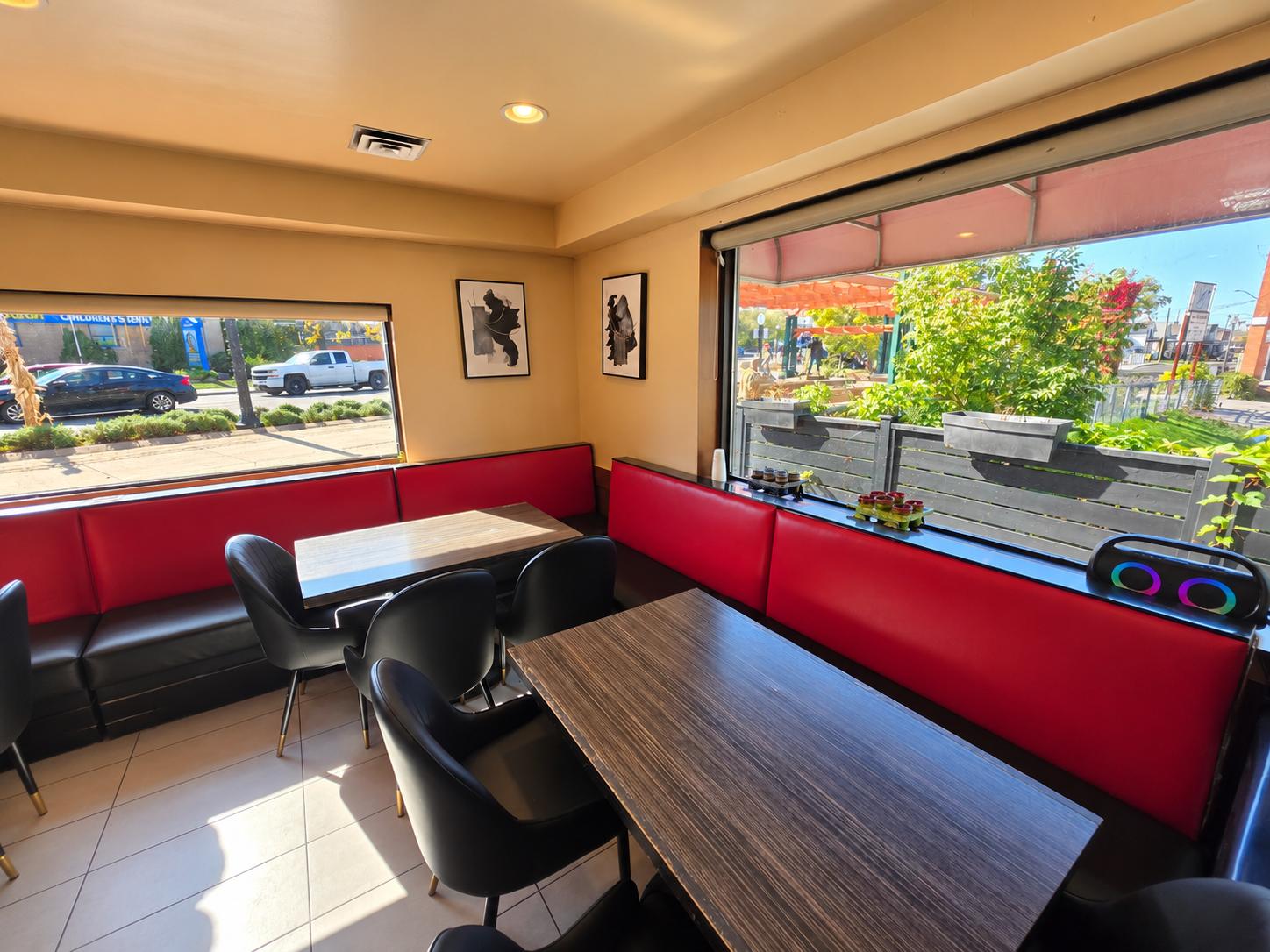 81 King St, 0 , 0 ,0,Restaurant,For Sale,King St,0,1235